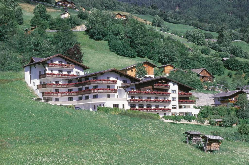 Hotel Alpenfriede 제르젠스 외부 사진